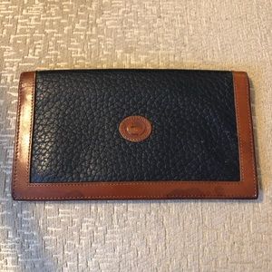 Dooney & Bourke wallet